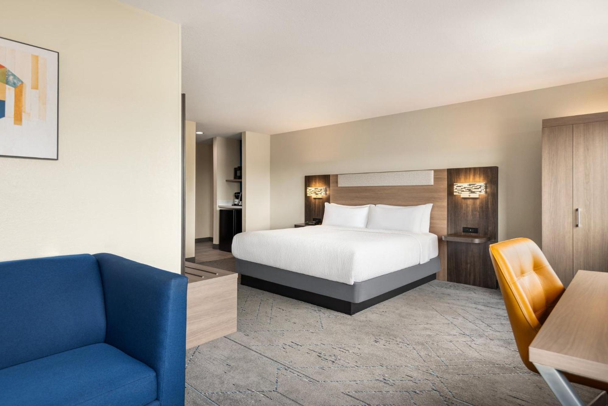 Holiday Inn Express Morgantown By Ihg Exterior photo